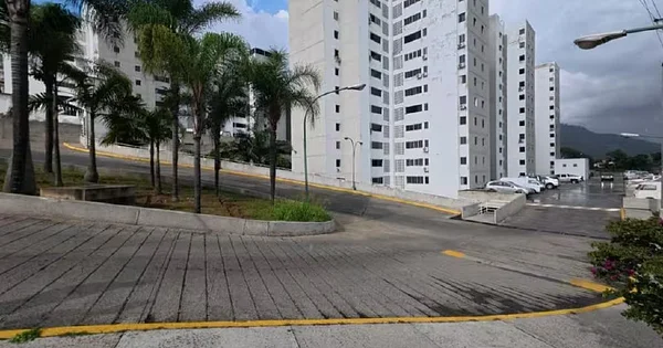 Apt for Sale in Conjunto Terrazas de la Tahona. Waiting for your personal - Acceso Vía Principal Conjunto Residencial Terr, 1083 CCS - 2 beds apartment for sale - Image 2