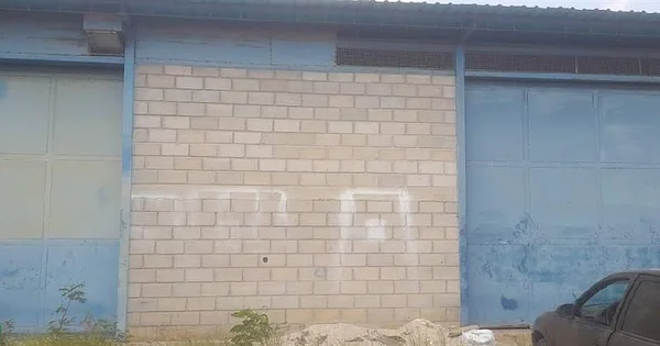 Warehouse for sale on the road to Los Bucares. Maracaibo - Via Los Bucares, con Circunvalacion 3. A 3 cuadras d Ferreteria, 4001 Maracaibo - Commercial premises for sale
