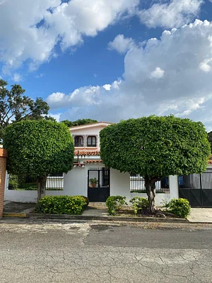 Estela Montilla Sells Corner house in Trigal Norte Valencia