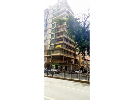 Cubicle - Av. Urdaneta - 9 sqm - US$150 USD