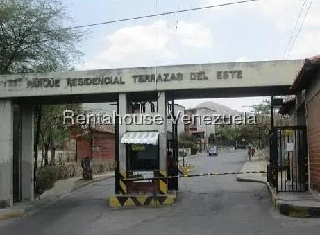 apartment (1 Level) for sale in Terrazas del Este, Miranda