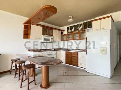 Contemporary kitchen with island