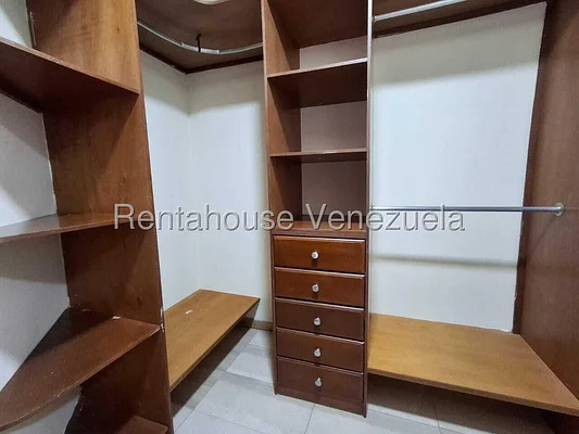 apartment (1 Level) for sale in Centro, Zulia - Image 11