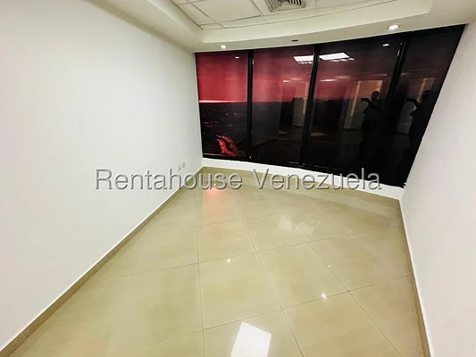 Commercial (office) for rent on Avenida Bolivar, Aragua - Image 7