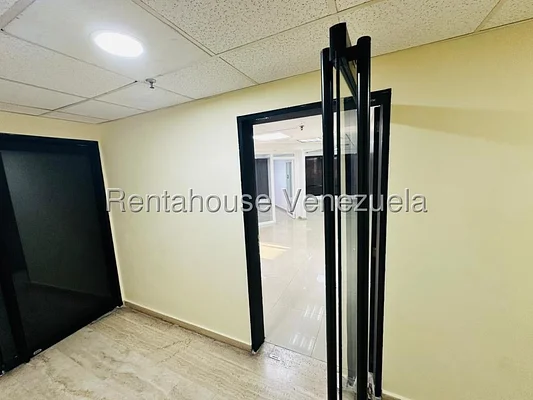 Commercial (office) for rent on Avenida Bolivar, Aragua - Image 2