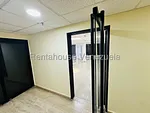 Commercial (office) for rent on Avenida Bolivar, Aragua thumbnail 2