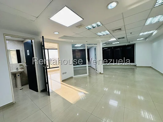 Commercial (office) for rent on Avenida Bolivar, Aragua - Image 5