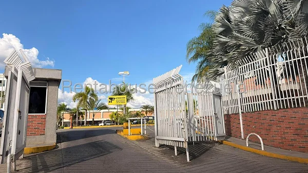 Commercial (commercial space) for sale in Nueva Casarapa, Miranda