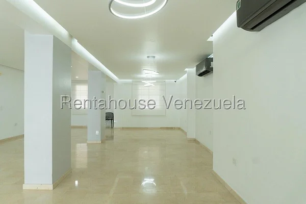 house (Multi-Level) for sale in Ciudad Roca, Lara - Image 4