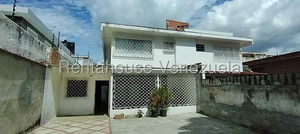 house (Duplex) for sale in Los Chorros, Distrito Metropolitano