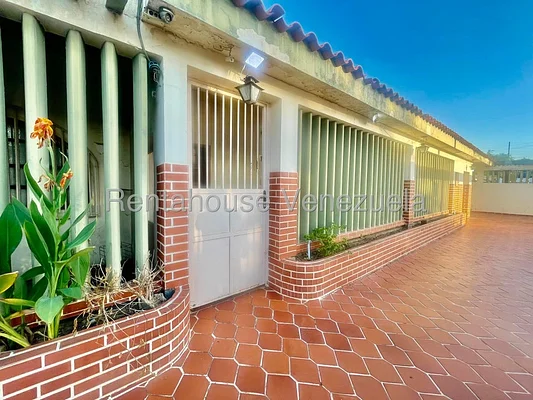 house (1 Level) for sale in Santa Fe, Falcon