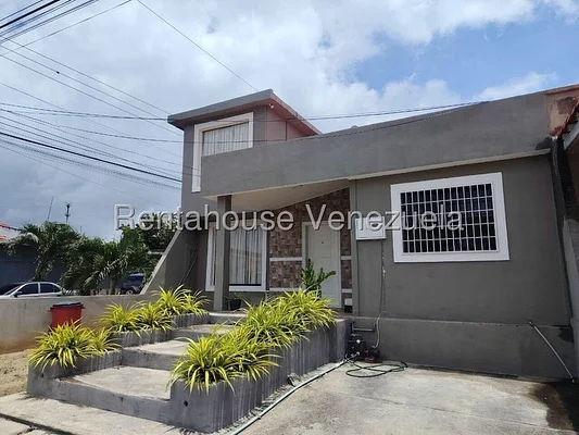 house (Duplex) for rent in Prados del Golf, Lara