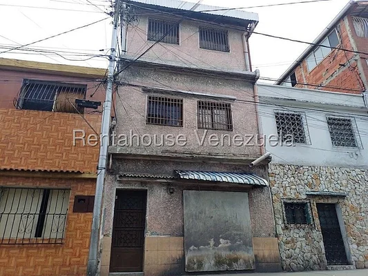 house (Multiple Levels) for sale in Cementerio, Distrito Metropolitano