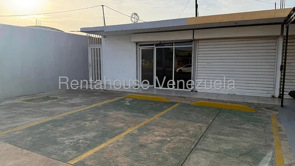 Commercial (commercial space) for sale in La N, Zulia