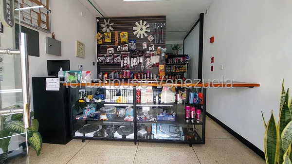Commercial (Warehouse - Storage) for sale in La Pastora, Metropolitan District
