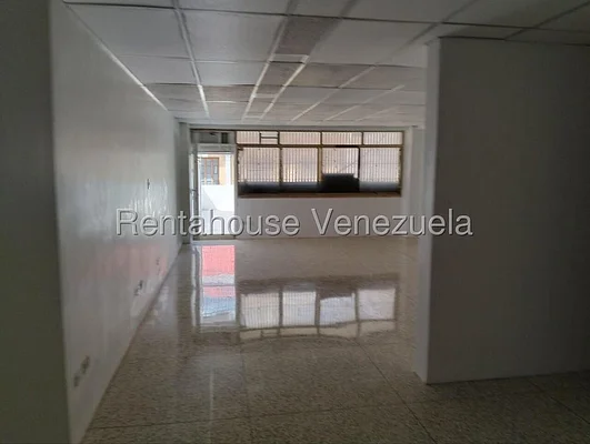 Commercial (commercial space) for rent in Parroquia Santa Teresa, Distrito Metropolitano