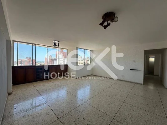 for sale EXTRAORDINARY house COMMERCIAL FOR YOUR BUSINESS IN SECTOR PARAÍSO MARACAIBO API 8323 - Image 2