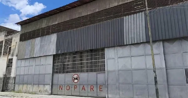 Warehouse of 1749m2 on three floors, for sale El Llanito - Prolongacion La Tinaja Galpon Nº 1, 1073 Caracas - Commercial premises for sale