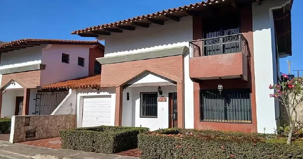 TOWNHOUSE IN HILLS OF PARADISE - calle san martin Urbanización Colinas del, 6301 Pampatar - 3 beds apartment for sale