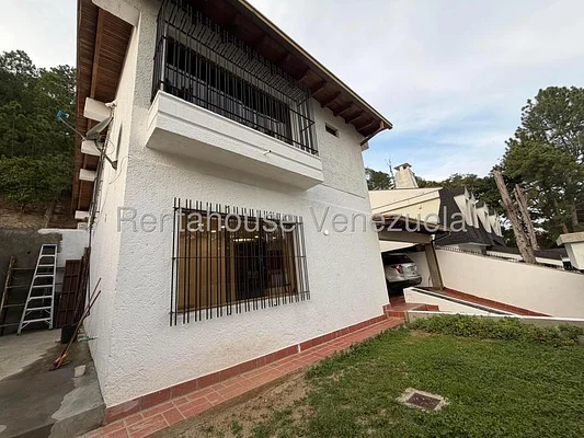 house (Multiple Levels) for sale in Lomas de Prados del Este, Metropolitan District