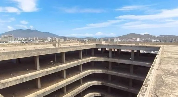 Margarita Island, Hotel Suites Ab, Maneiro. - Avenida Bolivar, Centro Comercial Ab Centro Comercial Ab, 6301 Pampatar - Commercial premises for sale
