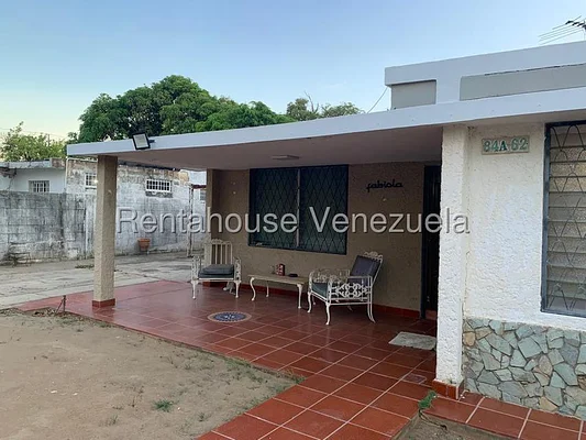 house (1 Level) for sale in La Rotaria, Zulia