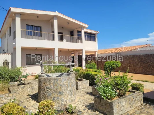house for sale in Puerta Maraven Punto Fijo - Rah code 26-1425