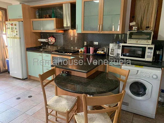 apartment (1 Level) for rent on Av Americo Vespucio, Anzoategui - Image 4